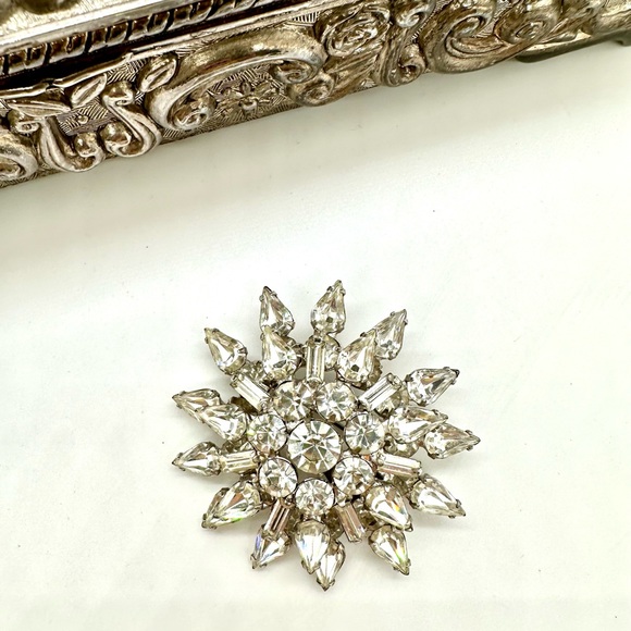Vintage Clear Rhinestone Brooch - Picture 1 of 10